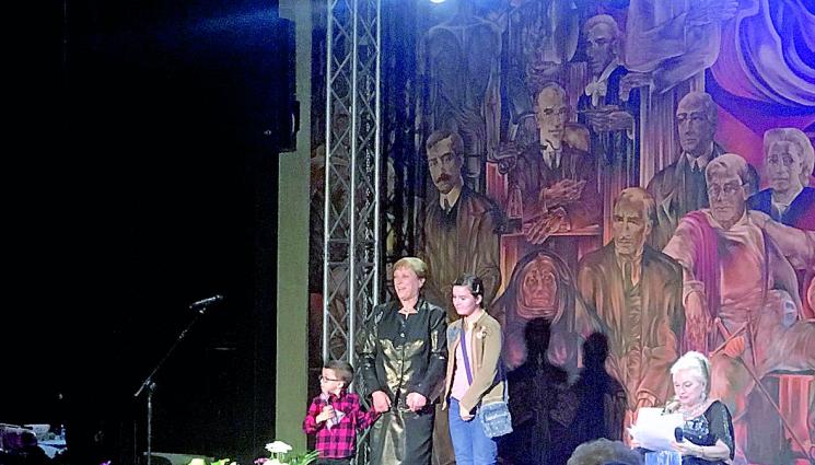 Фенка се опита да разруши семейството ми - Фенка се опита да разруши
семейството ми