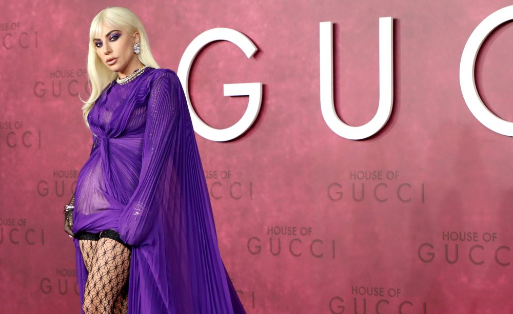 Лейди Гага активно се застъпва за правата на ЛГБТ обществото. Не случайно, звездата е тотална любимка на транссексуалните и травеститите. Гага многократно е подчертавала, че за нея любовта не е свързана с определен пол, всичко е въпрос на привличане