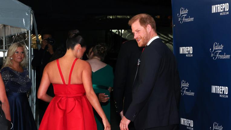  Принц Хари и Меган Маркъл на аления килим в Ню Йорк 