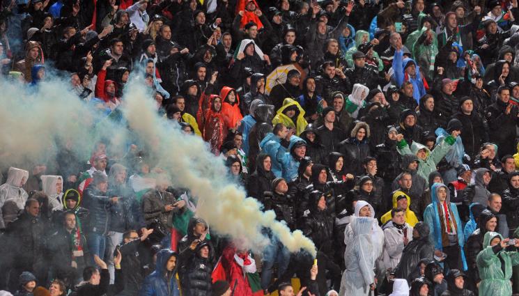 фенове - „Оле-оле-оле“ се ражда от религията