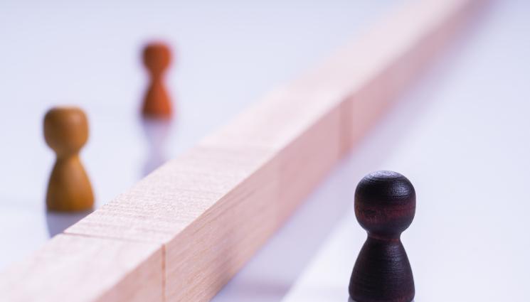 расова сегрегация - САЩ ще борят расовото неравенство с новите инфраструктурни проекти, магистрали и мостове до днес делят кварталите на „черни“ и „бели“