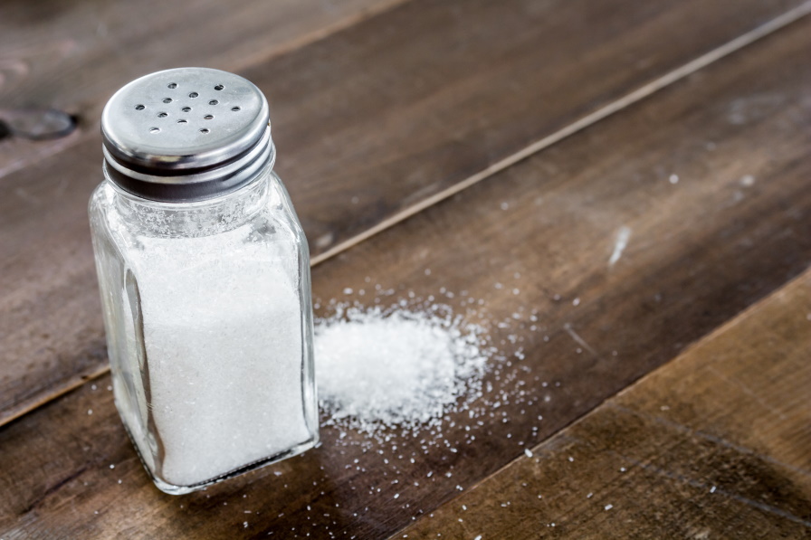 <p><strong>Сол</strong><br />
Заради различните добавки в солта е добре тя да се сменя на всеки 3-5 години.</p>