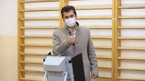 Кирил Петков