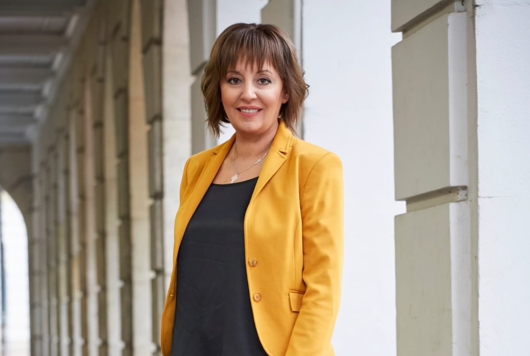 Мая Манолова