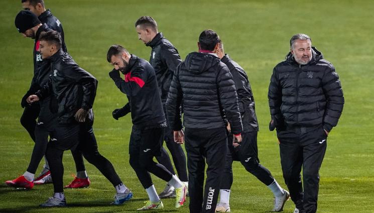 Ясен Петров - Ясен успокои Италия: Ще дадем всичко срещу Швейцария