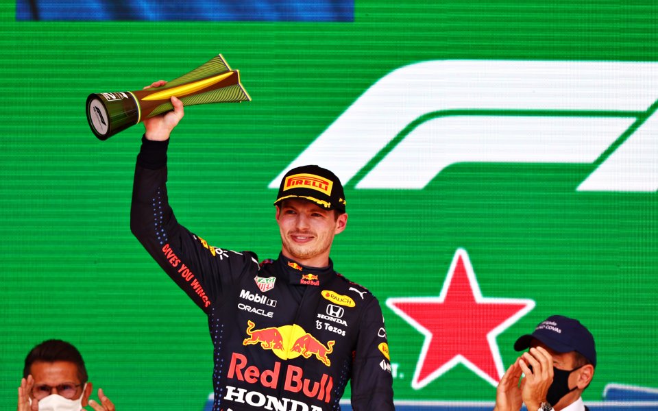 Нидерландецът Макс Верстапен стана за първи път шампион във Формула