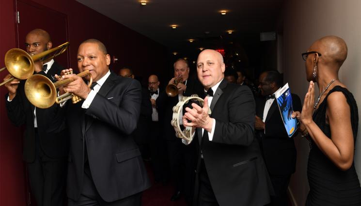 Мич Ландрю - Многодетен баща и защитник на джазмените ще удовлетворява амбициите на Байдън