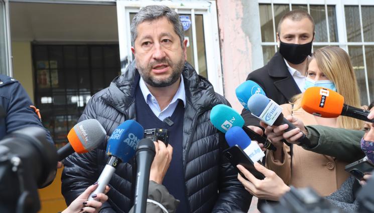 Христо Иванов - Христо Иванов подаде оставка като лидер на Да, България