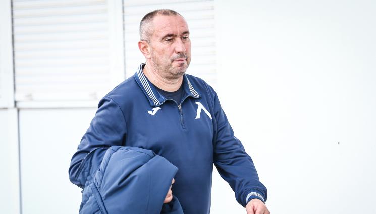 Станимир Стоилов - Навиват Стоилов да мине без чистка в Левски