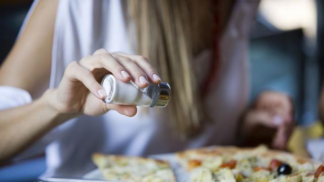 Прекаляването със солта крие риск от диабет тип 2