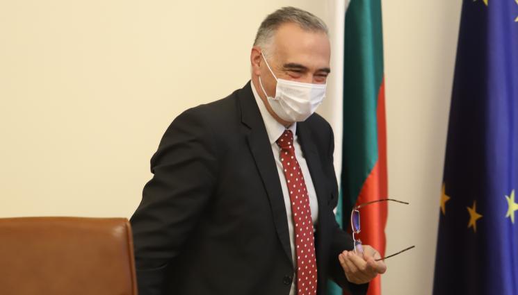 Кутев - Антон Кутев подаде оставка като говорител на служебния кабинет