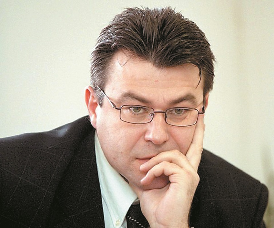 Бисер Манолов