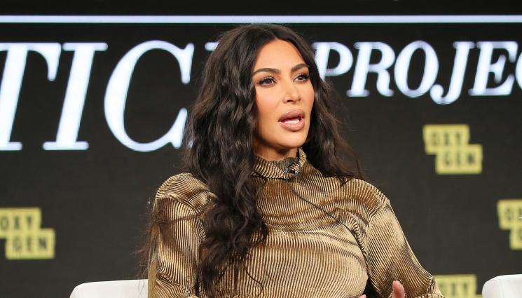 Ким Кардашиан - Ким Кардашиан спаси футболистки от талибаните