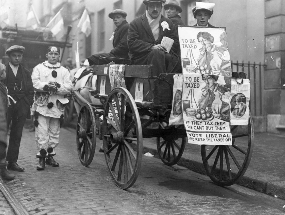 1923 година. Предизборна вагонетка в Девънпорт разяснява ползите при евентуална победа на либералите