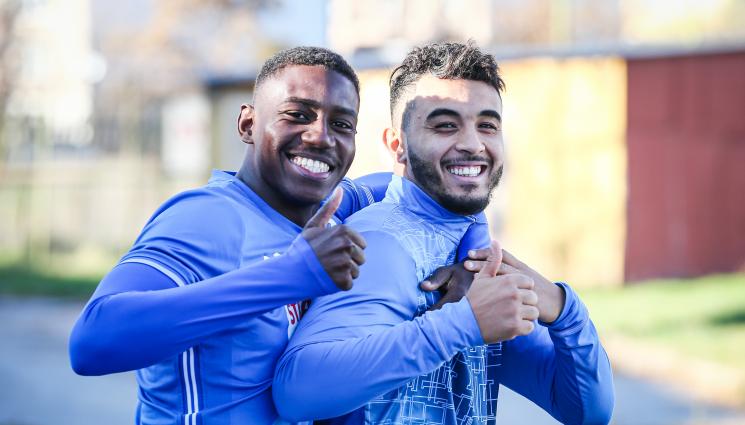 Билал Бари - Двама левскари заложиха на алтернативна медицина, лекуват се при чакръкчийка