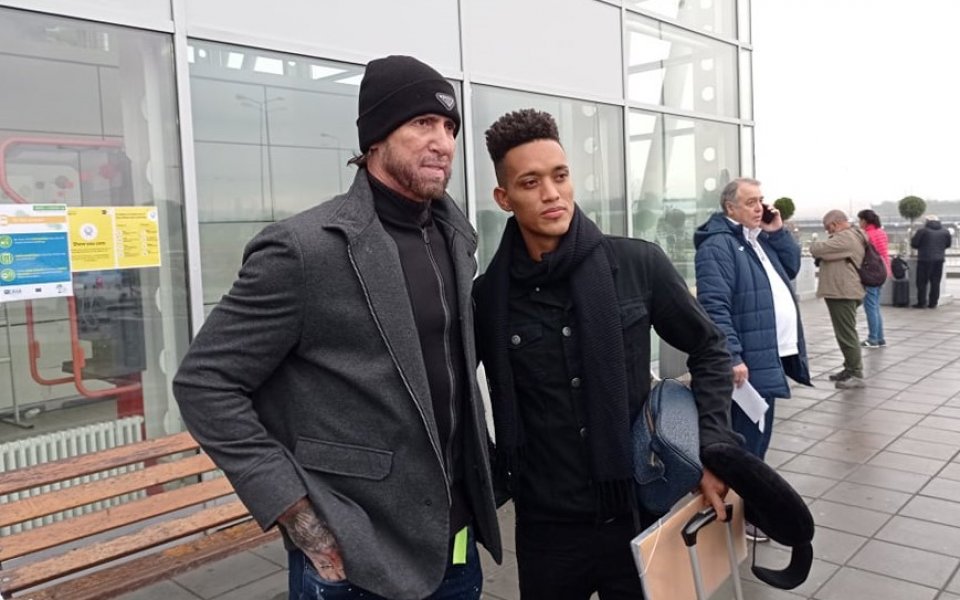 Цунами пристигна в София