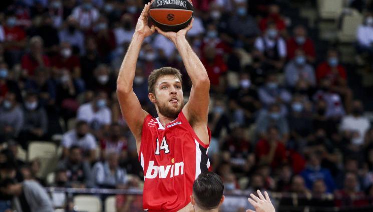 Везенков Олимпиакос - Отново силен Везенков изведе Олимпиакос до разгром над АСВЕЛ в Евролигата (ВИДЕО)