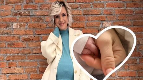 Поли Генова