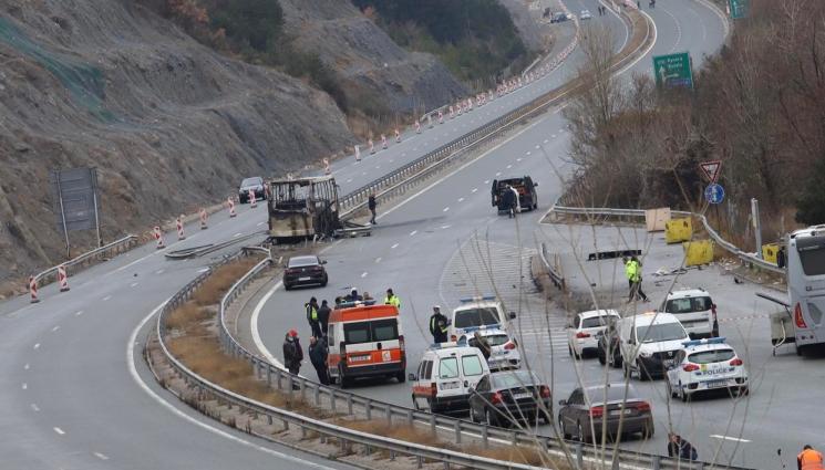 катастрофа - КОШМАРЪТ НА СТРУМА: Участъкът, на който стана катастрофата няма акт 16, пътната настилка е в добро състояние