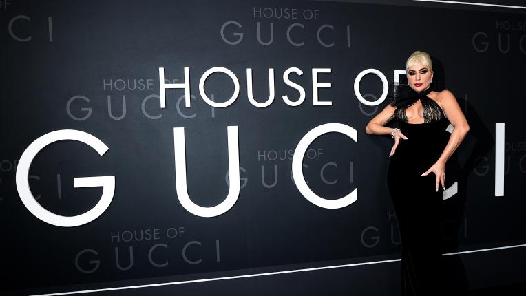 Лейди Гага - изискана и секси на нюйоркската премиера на „Домът на Гучи“