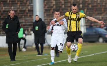 Ботев Пловдив приема Славия в последен мач от плейофите на