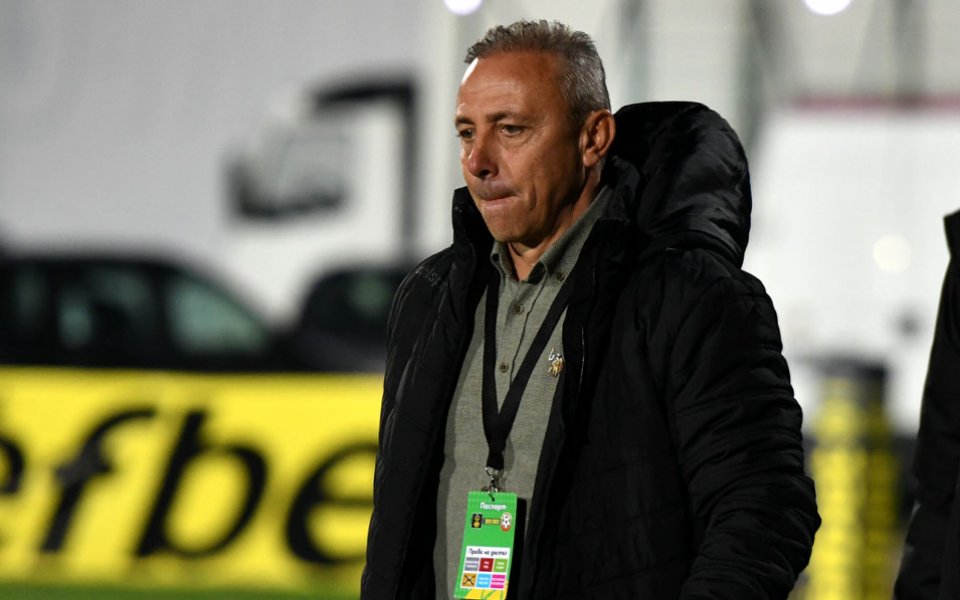 Треньорът на Черно море Илиан Илиев определи групата за гостуването