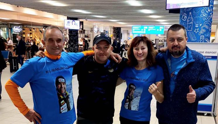 алпинисти - В памет на Атанас Скатов: Родни алпинисти изкачват Покрива на Африка