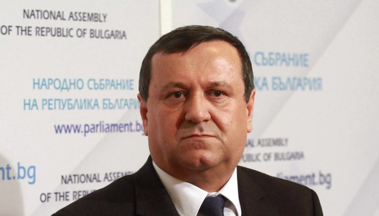 Уикенд - ПРЕДИЗБОРНИ ЗЛОУПОТРЕБИ! Хасан Адемов разки: Хора са притискани да гласуват, за да не им спрат социалните услуги