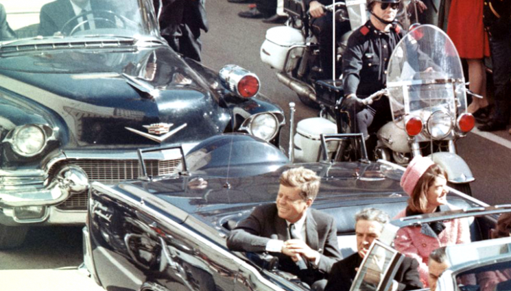 Джон Кенеди - ВЕРСИЯ: Кенеди застрелян в главата от втори килър