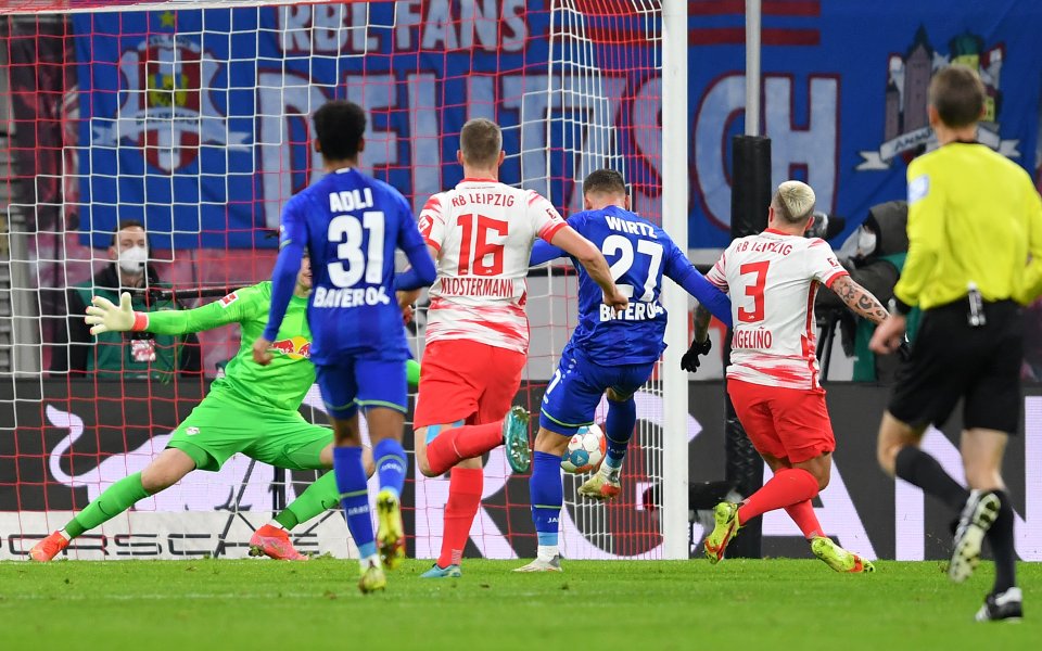 РБ Лайпциг и Байер Леверкузен играят при 0:2 в последен