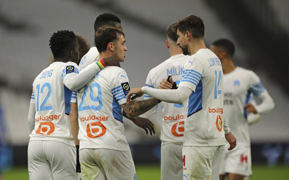 Отборът на Марсилия надви Страсбург с 2:0 в мач от