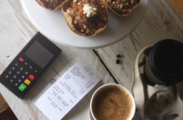 Клиент може да задържи плащане, докато не получи касова бележка.