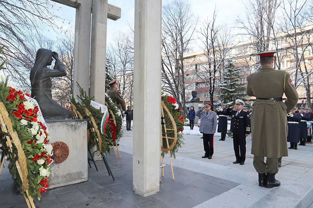 ВМА отбеляза 130-ата годишнина от създаването си