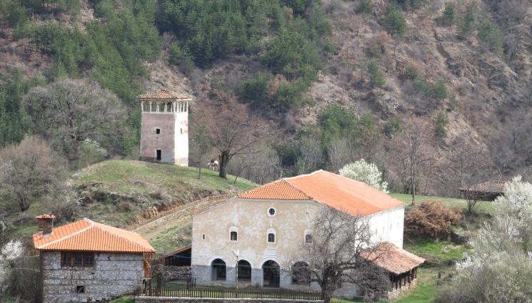 вяра - ВЯРА: Дяволи мъчат грешници в Чуриловския манастир