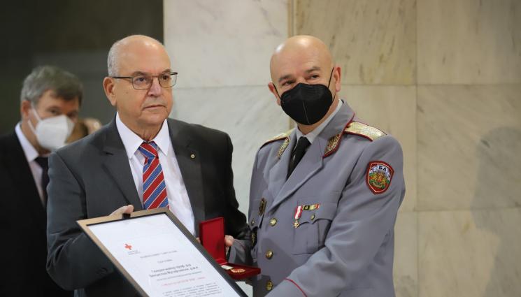 Биоритъм - БИОРИТЪМ: Все повече признават, че са си купили сертификати