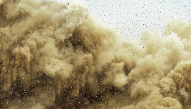 взрив - Взривове изправят косите на граждани в голям наш град!