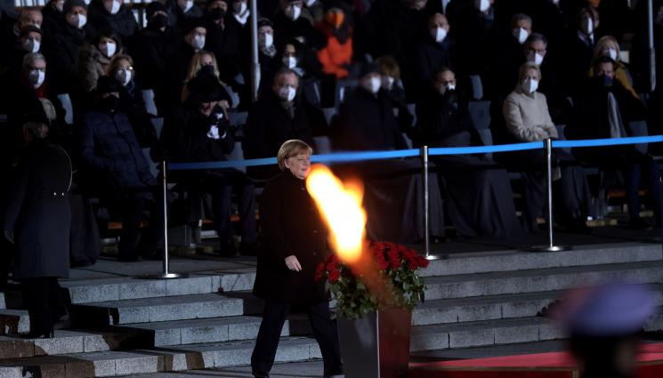 меркел - AUFWIEDERSEHEN, фрау Меркел! (ВИДЕО)