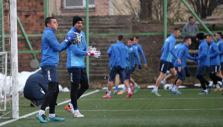 Левски - Много спорт и футбол за феновете по телевизията в днешния съботен ден, 4 декември