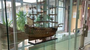 Община Ямбол изложи уникален макет на британски кораб