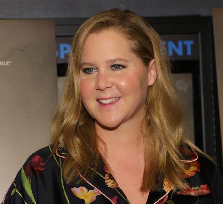 Ейми Шумър увери феновете че не се опитва да заличи