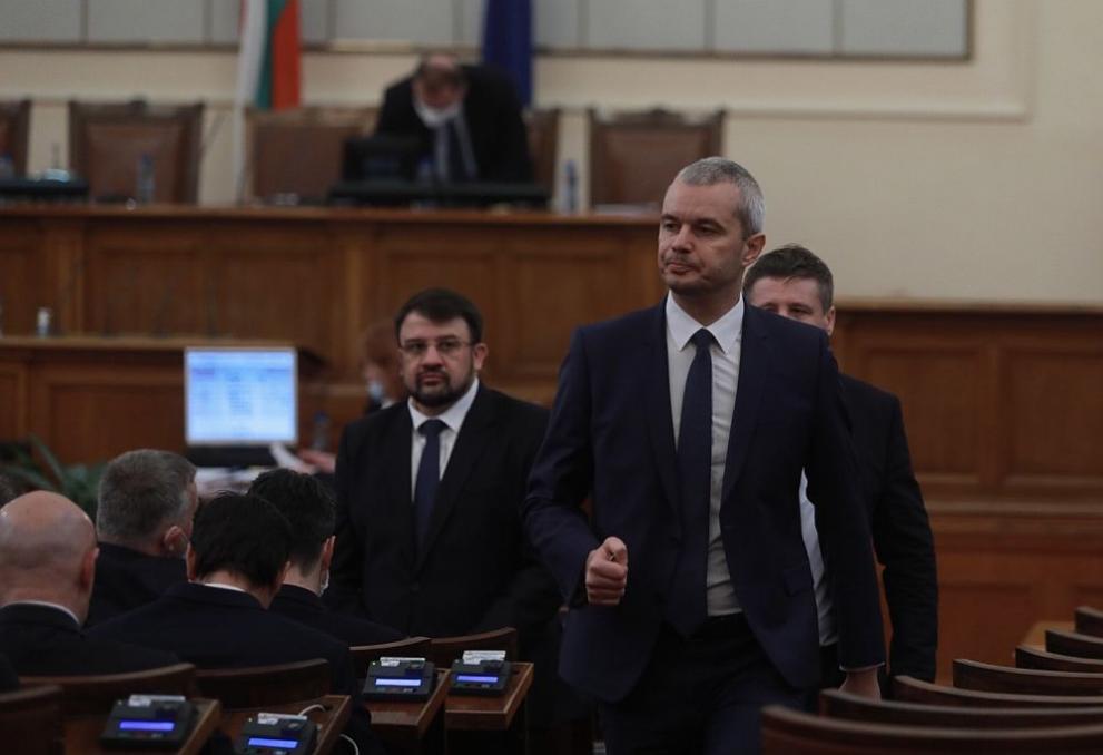 МВнР да извика американския посланик Херо Мустафа да даде обяснения