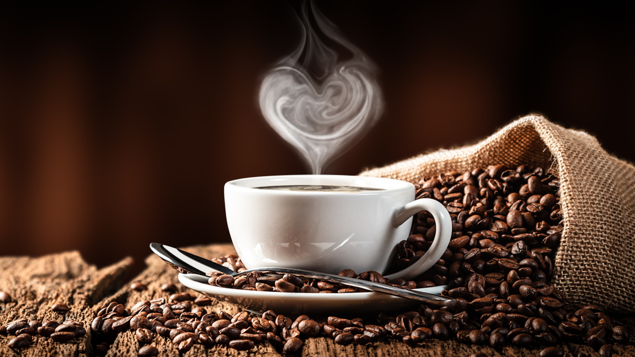 <p><strong>...ароматът на кафе сутрин</strong></p>

<p>За почитателите на тази гореща напитка няма по-хубав старт на деня от чаша кафе. Понякога дори ароматът му е по-приятен от самото кафе.</p>