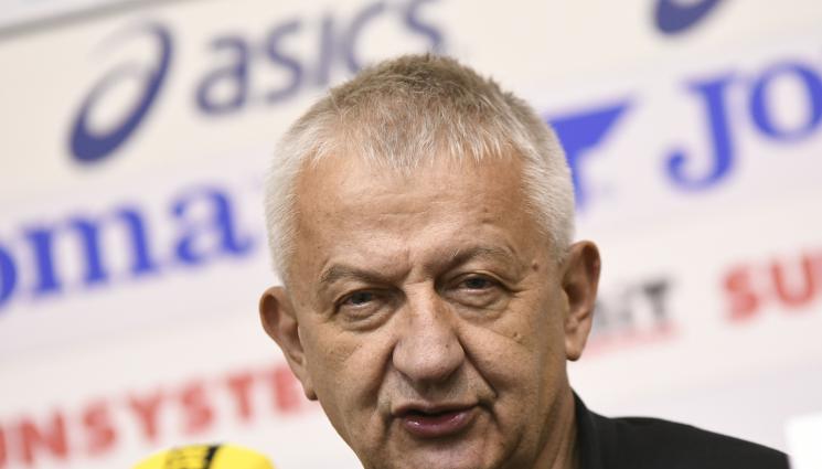 Христо Крушарски - Крушарски връща Люси Киров в играта. Ще вдигна Купата и с Рилски спортист, закани се бизнесменът