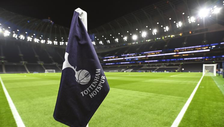 Тотнъм стадион - Тотнъм – Рен задръсти календара на Лигата на конференциите, Мура удари рамо на Шпорите