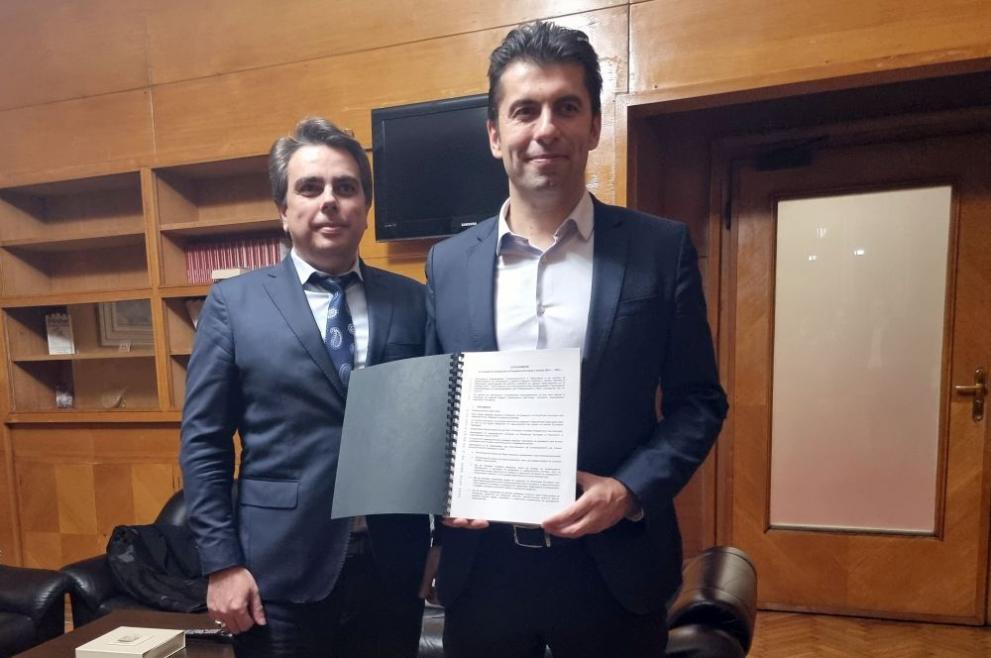 Шестмесечна програма до края на годината предлага Кирил Петков на