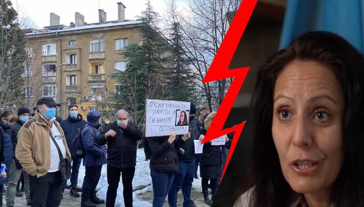 Росина Станиславова - ВЪСТАНИЕ: Красно сeло на бунт срещу кметицата, протест блокира сградата на общината