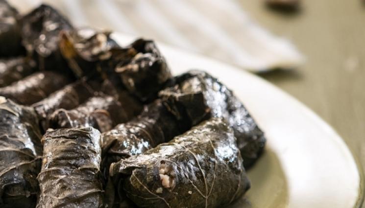 кулинар - Разнообразие в дните за пости: Лозови сарми с боровинки и още нещо