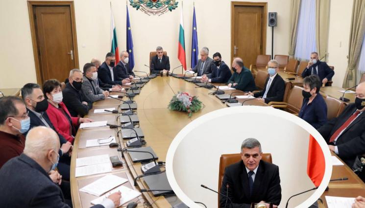 Кабинет - НА ИЗПРОВОДЯК: Кабинетът Янев се събра на извънредно заседание (КАКВО РЕШИ)