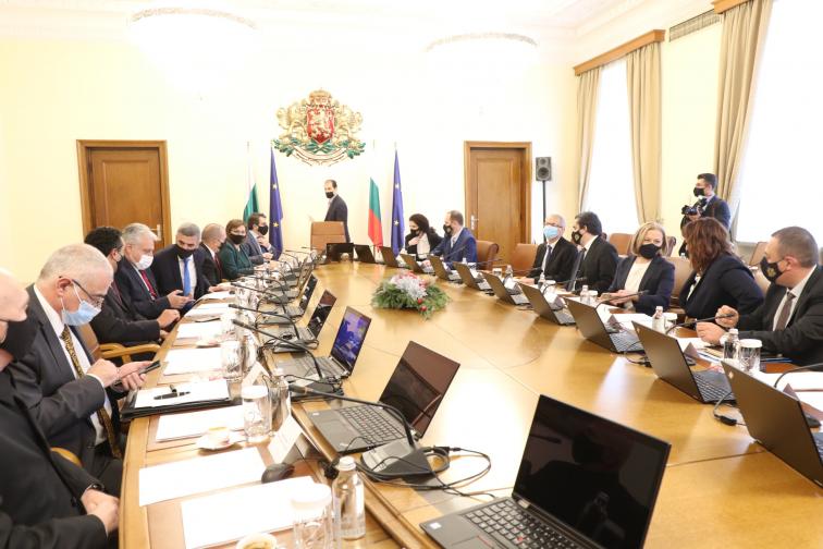 Първо заседание на новото редовно правителство с премиер Кирил Петков