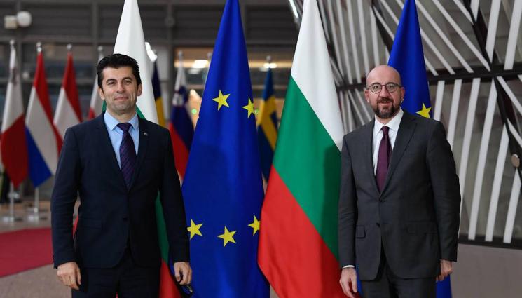 Кирил Петков и Шарл Мишел - Кирил Петков и Шарл Мишел единодушни: Необходим е общ европейски подход за високите цени на енергоресурсите